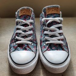 Converse with Floral Design
