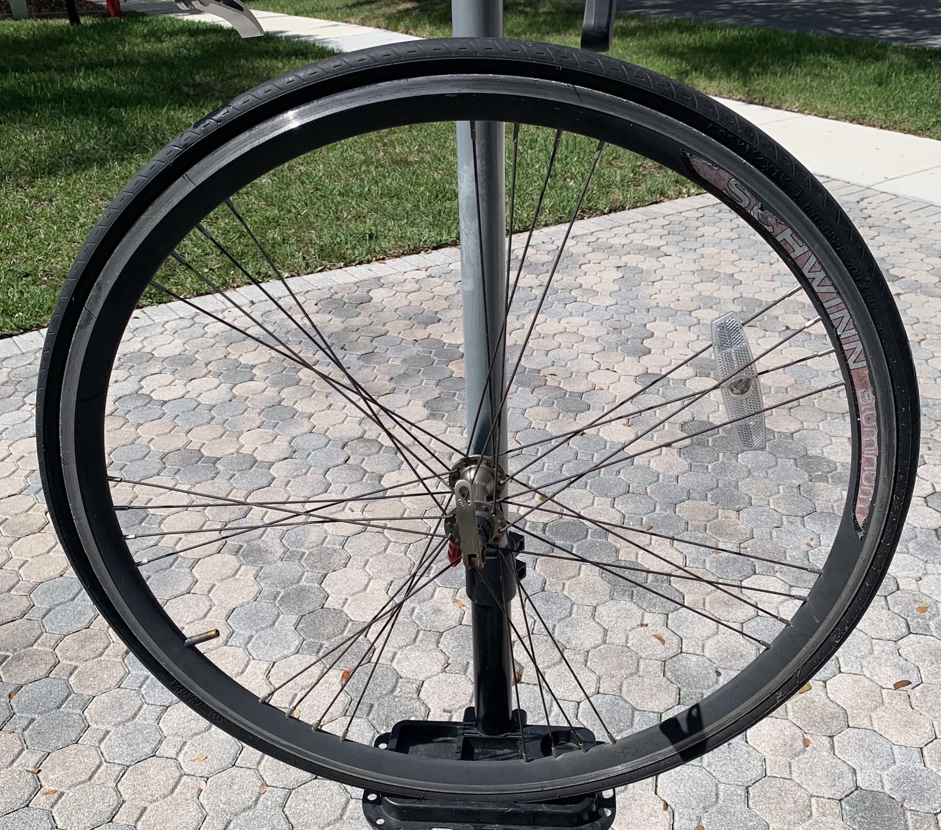 700c Schwinn Aluminum quick release Front Bicycle rim