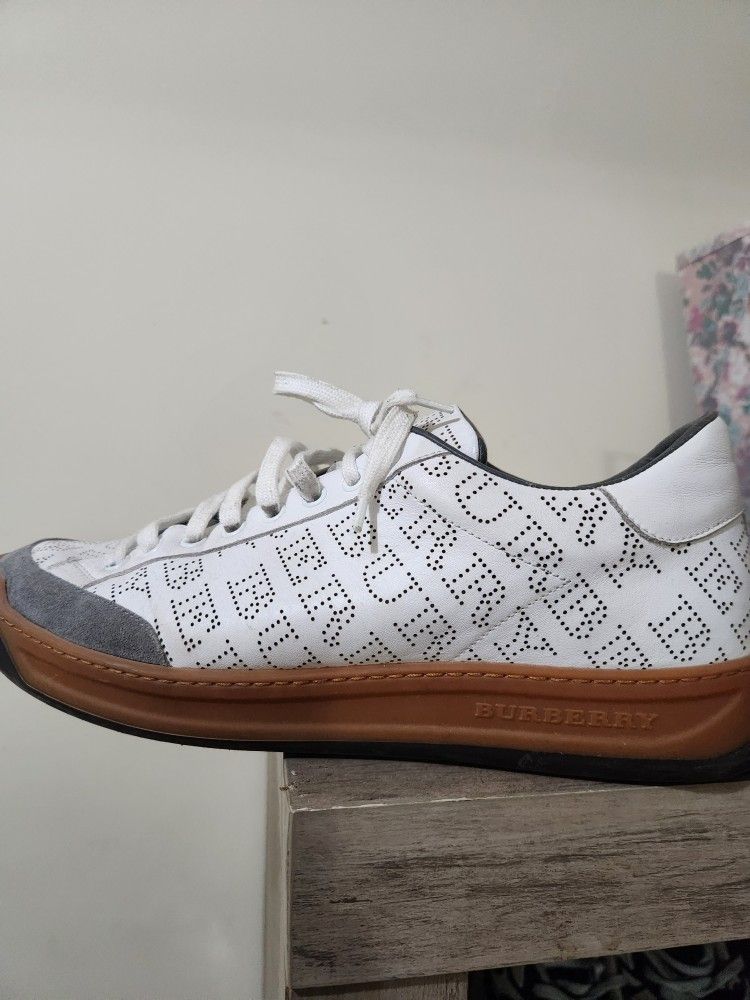 Burberry leather printed sneakers