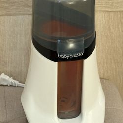Baby Brezza Bottle Warmer/Milk Defroster 