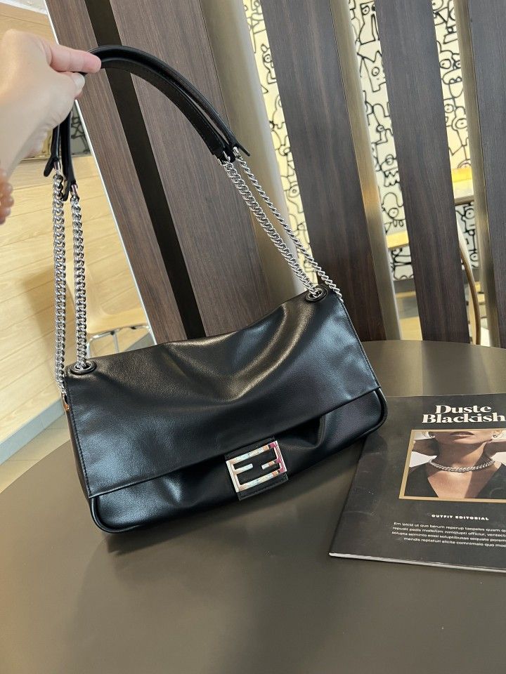 FENDI shoulderchainbag