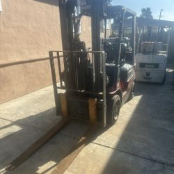 Forklift