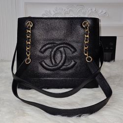 AUTHENTIC Chanel Large Shoulder Bag Black Caviar GHW