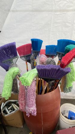 Brooms Mops 