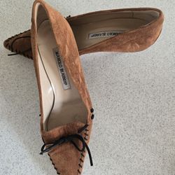 Manolo Blahnik Kitten Heals Size 37