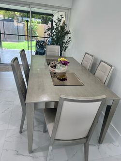 Dining Table with 6 Chairs – $250