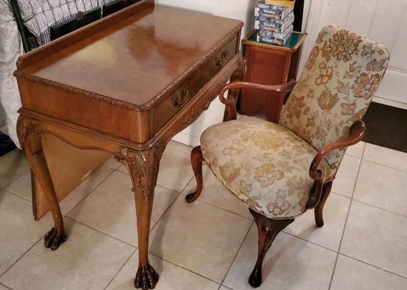Antique CA. 1930 Beresford & Hicks London Desk, With Antique Chair