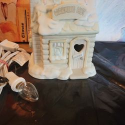 Precious Moments Warming Hut
