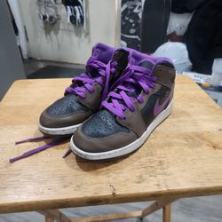 Womans size 4 air jordans