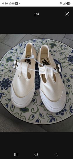 New VANS Shoes Size 5.5