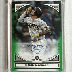 Manny Machado 2022 Topps Definitive Defining Moments Autograph Green Parallel 10/10 San Diego Padres