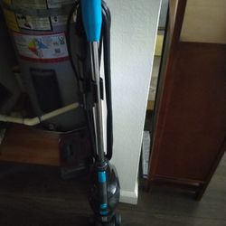 Eureka Floor Vacuum / Handheld Vaccumm 