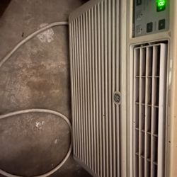 🥶🥶 Aire Acondicionado🥶 8000 Btu enfríe y funciona muy bien