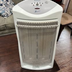 Holmes 1 Touch Portable Floor heater for Sale in Sierra Madre, CA - OfferUp