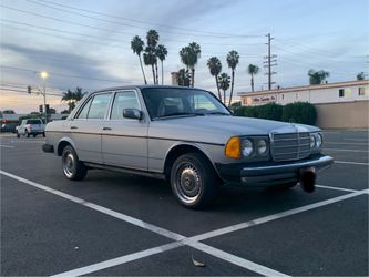 1983 Mercedes-Benz 300