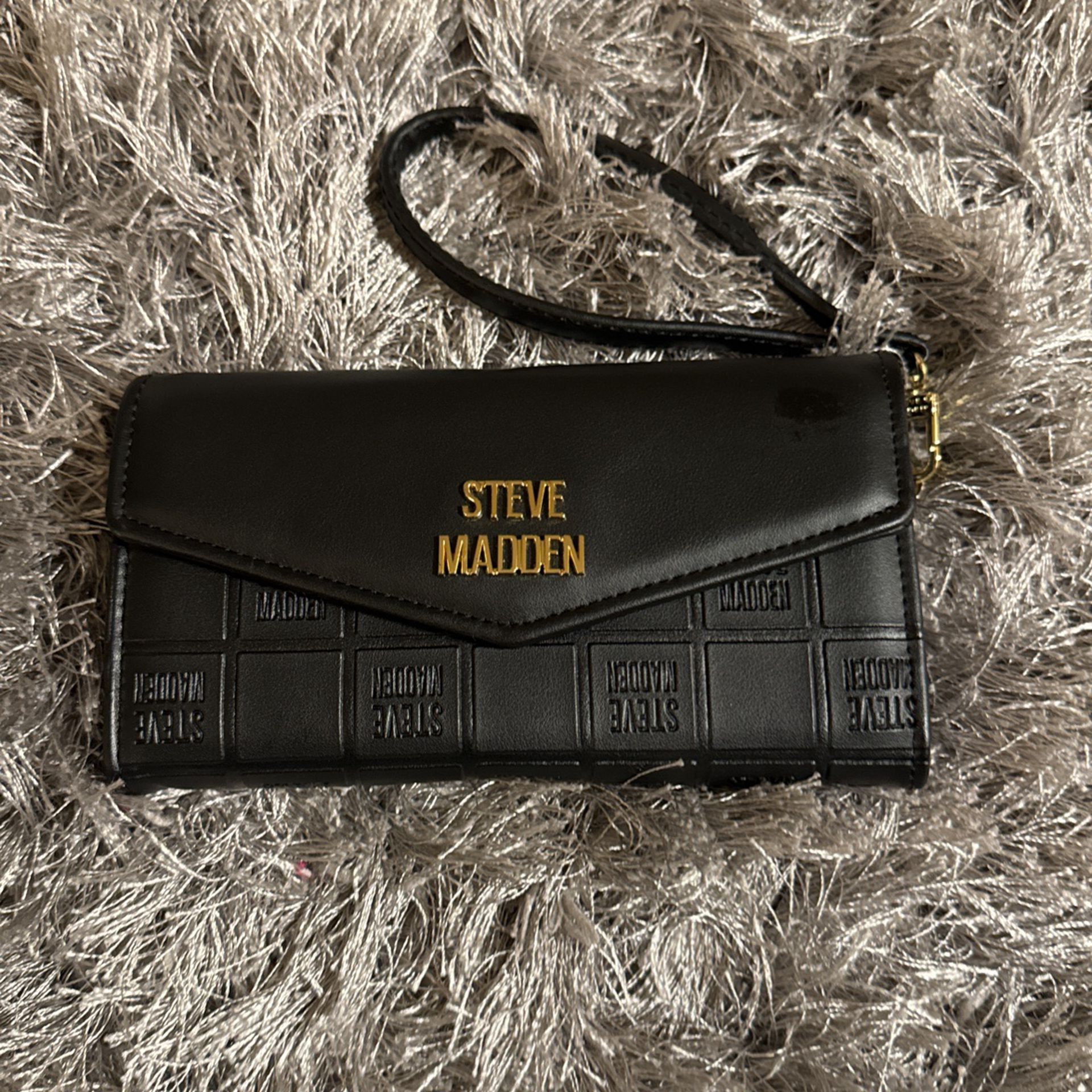 Steven Madden Wristlet Wallet 