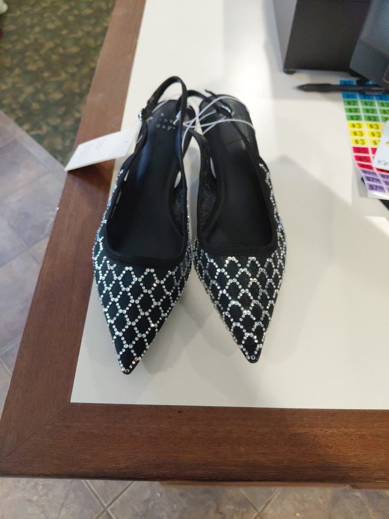 Women Low Heels Sandals