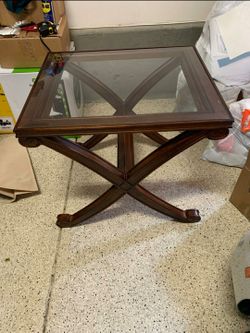 Side/end table