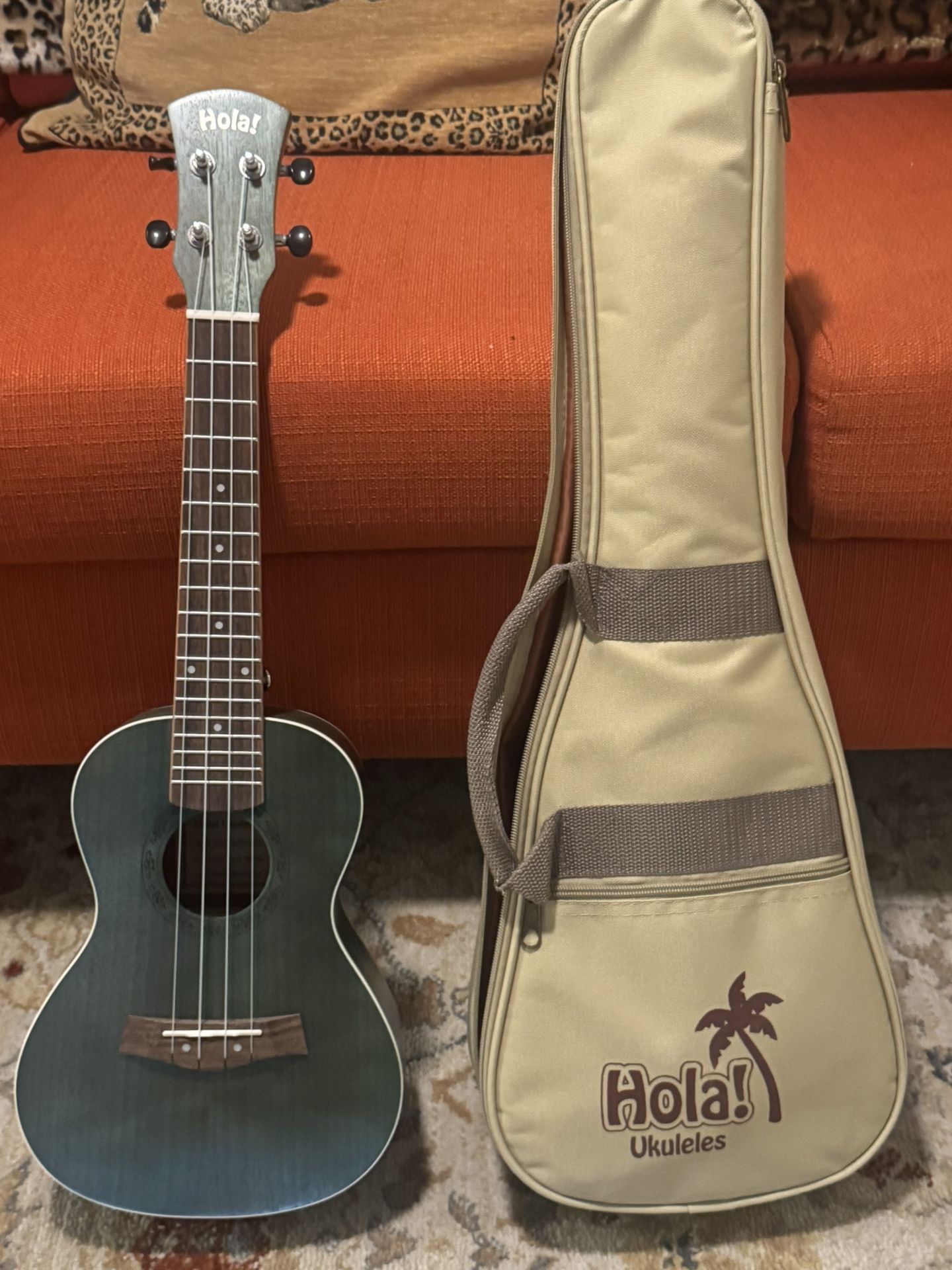 New Hola Ukulele