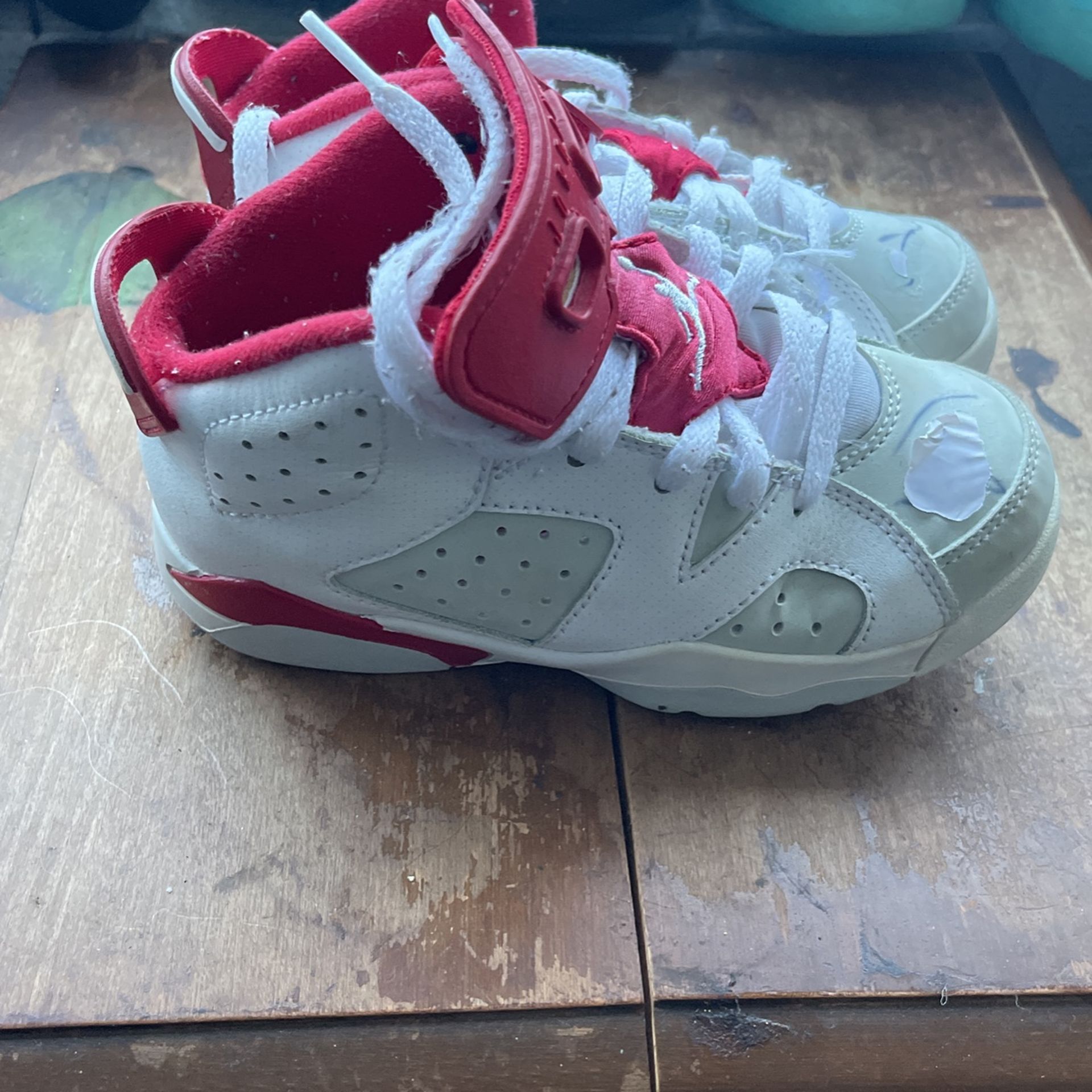 Kids Jordan’s Size 11