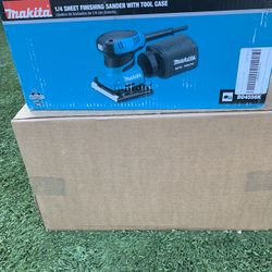 Makita 1/4 Sheet Finishing Sander