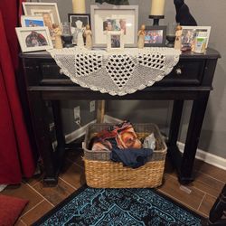 Ashley Furniture Black Carlyle Accent Table
