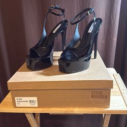 New Steve Madden Gloss Patent Size 11