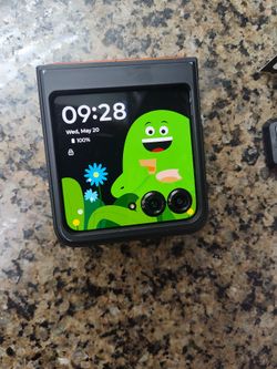 Motorola Razr 2024 Cricket, clean ESN, listo para Telcel/Movistar