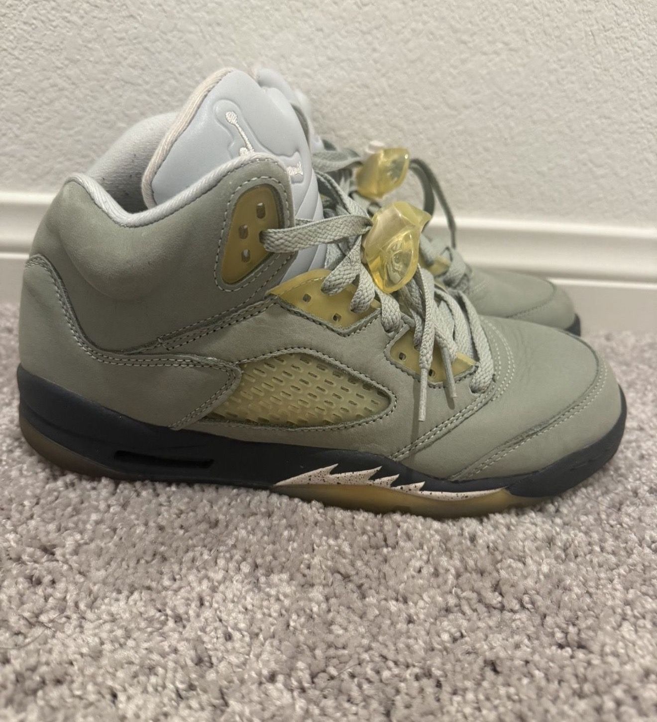 Jordan Retro 5 JADE Sz 7Y Pre-owned