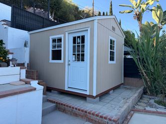 Shed 10x12x10H