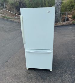 Amana refrigerator fridge bottom freezer (free local delivery)