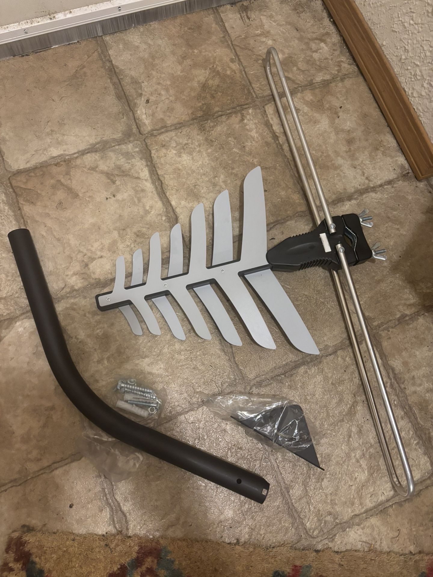 New Antenna with Mount