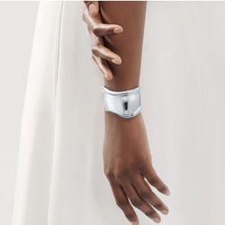 Tiffany & Co.Elsa Peretti Medium Bone Cuff Sterling Silver