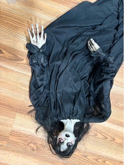 Halloween prop