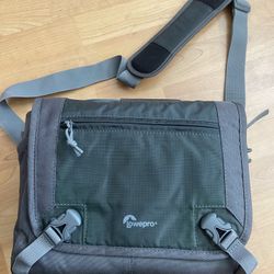 lowepro nova sport 17L aw Camera Bag