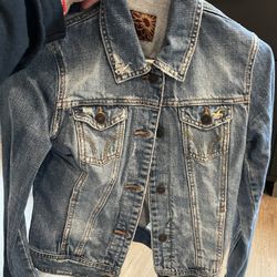 Women’s Jean Jacket  * I have multiple women’s clothes listings so if you would like a bundle, please let me know for a discount!