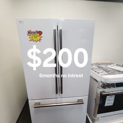 LG STUDIO 27 Cu. Ft. Counter Depth Max French Door With Water And Ice