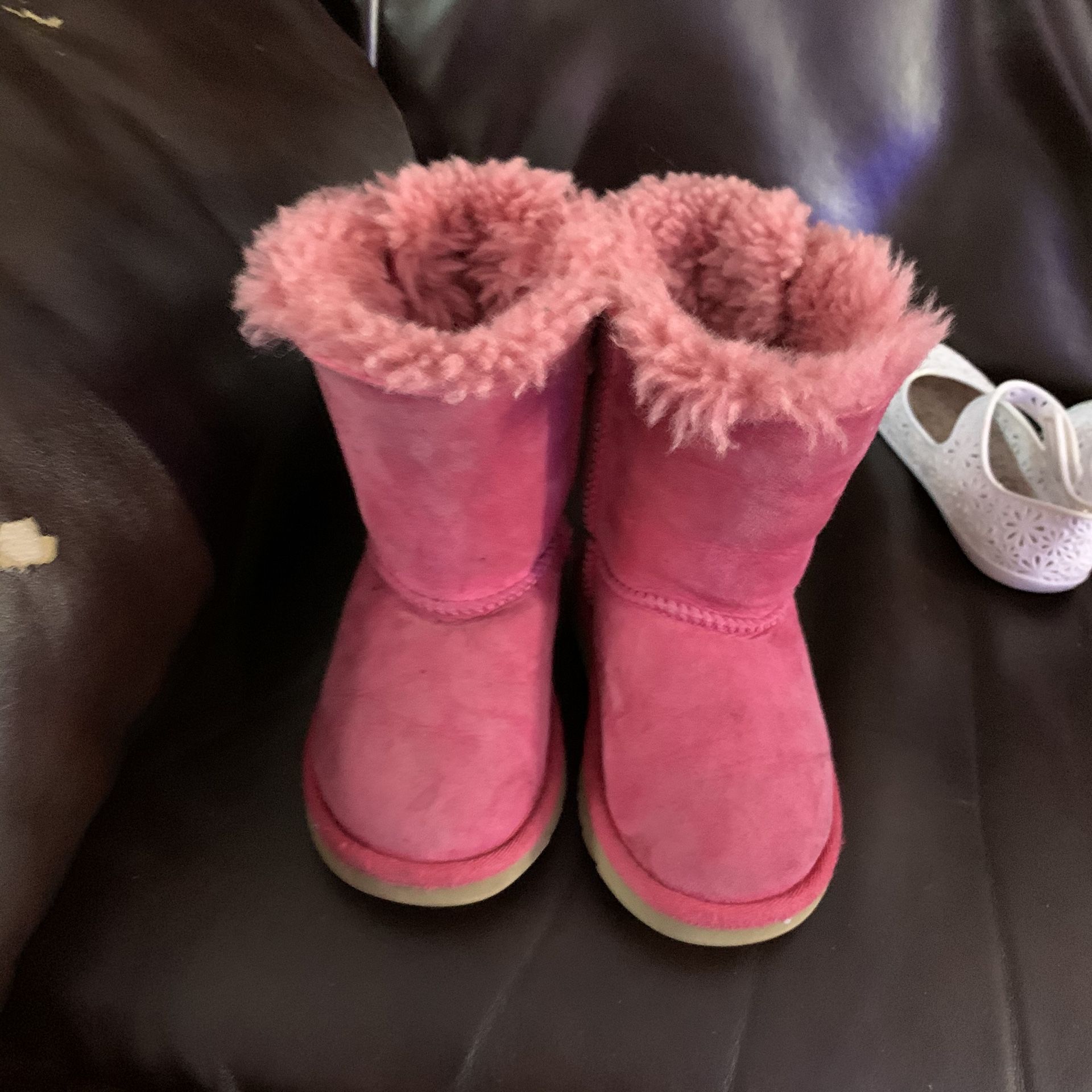 Ugg toddler boots size 7t