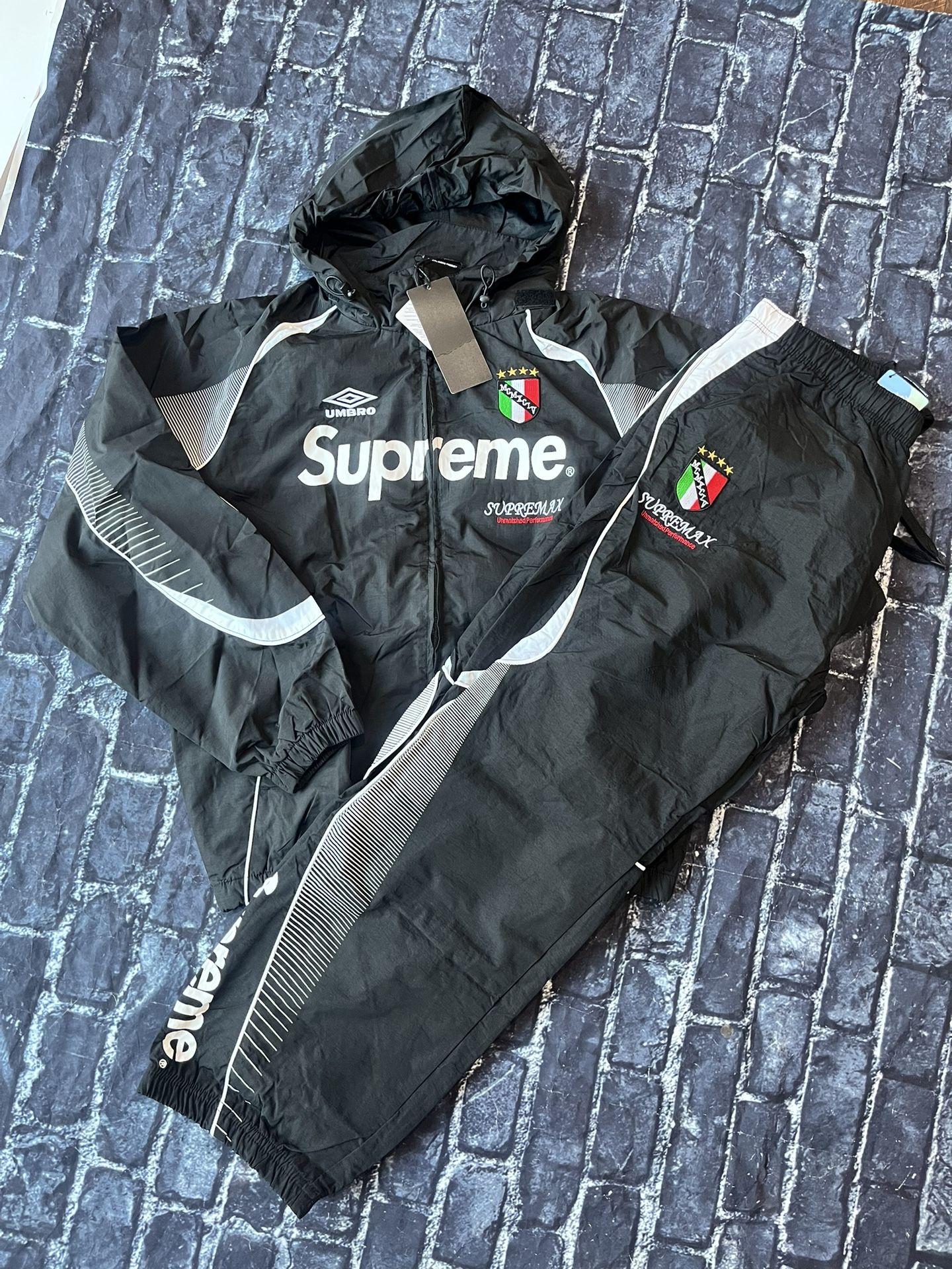 supreme umbro tracksuit size small