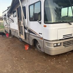31 Foot Bounder Motor Home. 