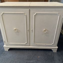 Vintage Mid Century Dry Bar / Liquor Cabinet 