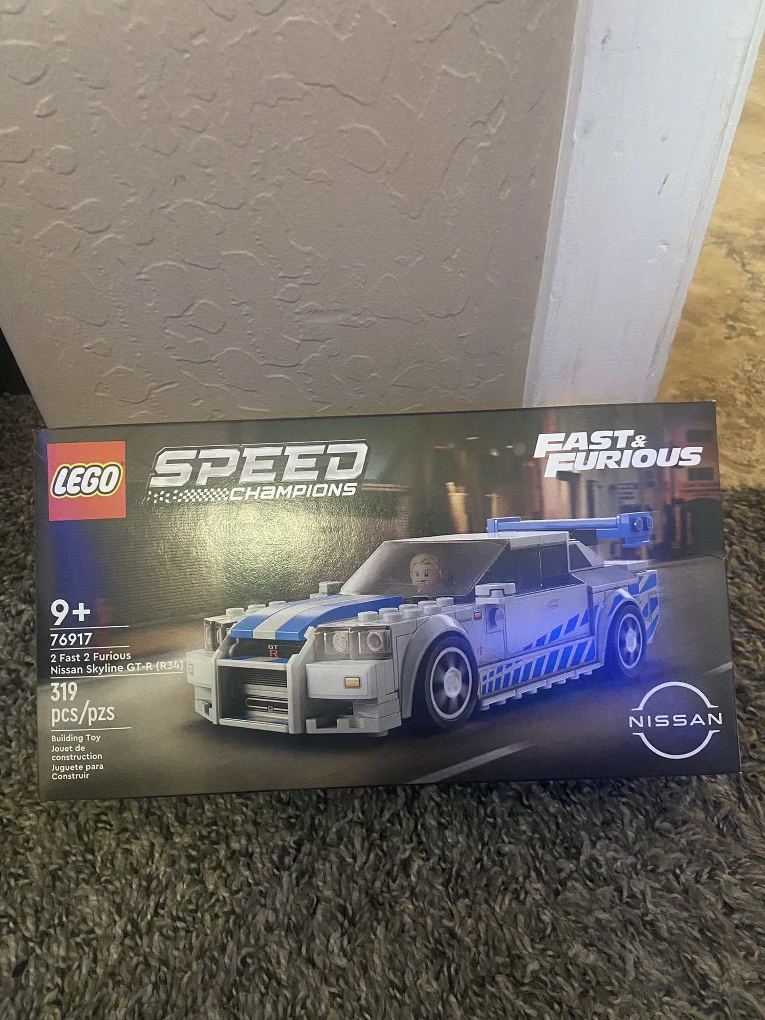 Lego fast and furious nissan skyline GT-R R34 (319 pcs) and Lego 007 ashton martin (298 pcs)