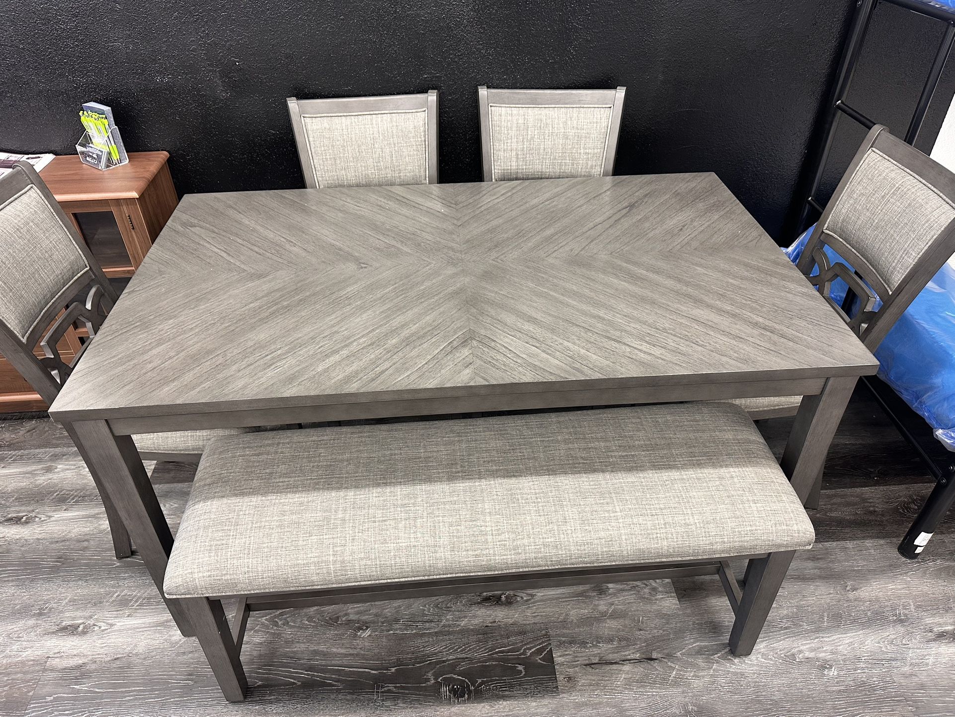 New- Dining Room Set