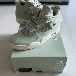 Jordan Retro 4 ‘Seafoam Sail’ Size 9.5 Mens/ 11 Wmns