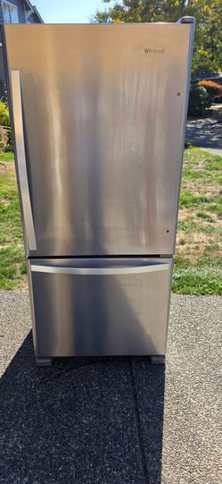 Whirlpool Fridge Size 30w 31d 66h) I Can Help You With Free Delivery Within 10 miles distance