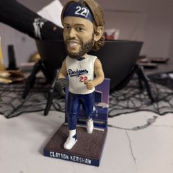 Dodgers Running Clayton Kershaw Bobblehead