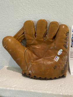 Vintage Bob Feller Autographed Bob Feller Model 1940s Era Baseball Glove 