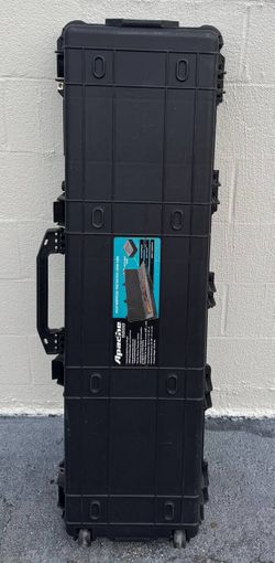 Apache 9800 Weatherproof Protective Long Case w/ Foam Insert Rolling Hard Case - Used