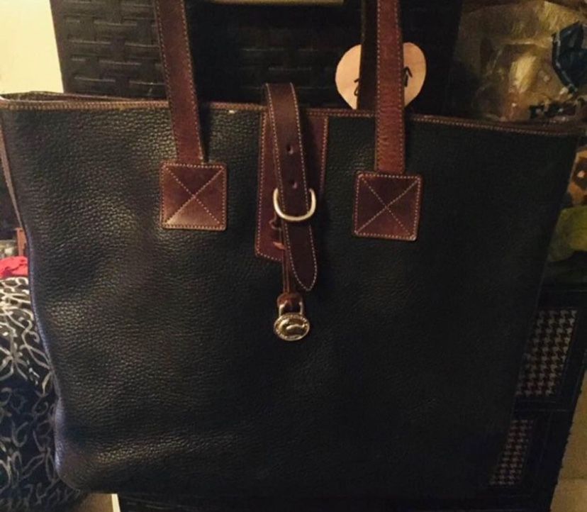 DOONEY & BURKE TOTE