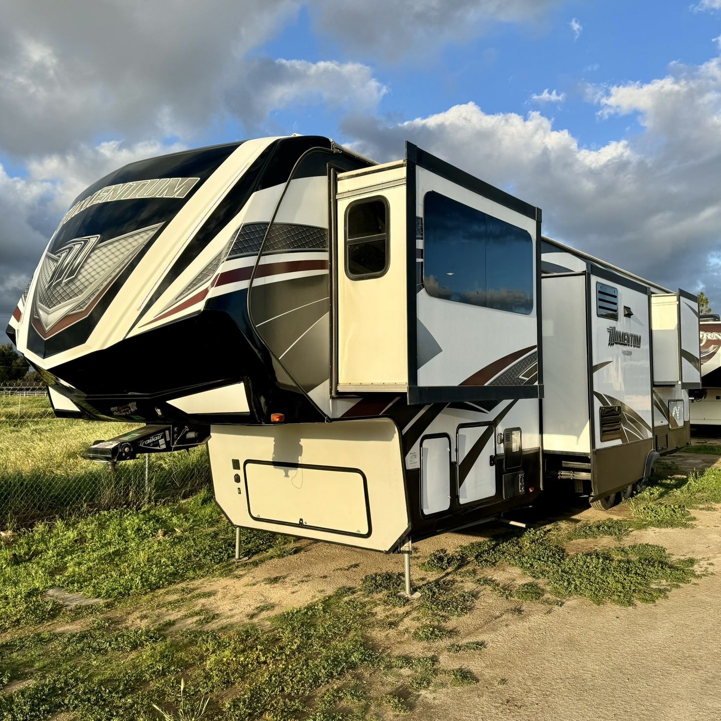 2017 Momentum 376TH Fifth Wheel